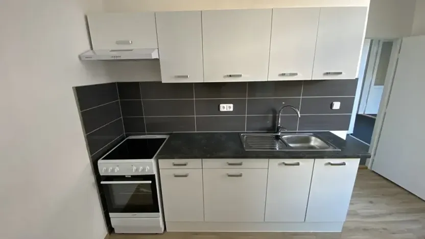 Pronájem bytu 4+1, Brno, Ptašínského, 100 m2