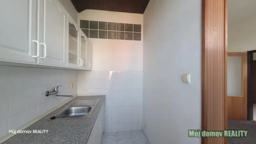 Pronájem bytu 3+1, Praha - Kobylisy, Nad záložnou, 85 m2