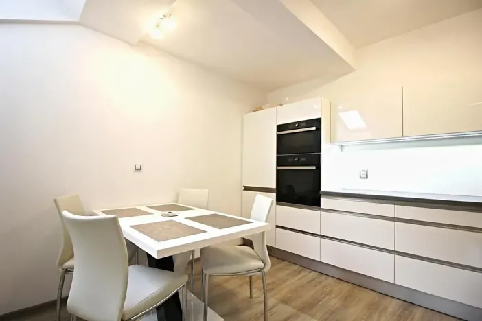 Pronájem bytu 2+kk, Moravany, Višňová, 67 m2