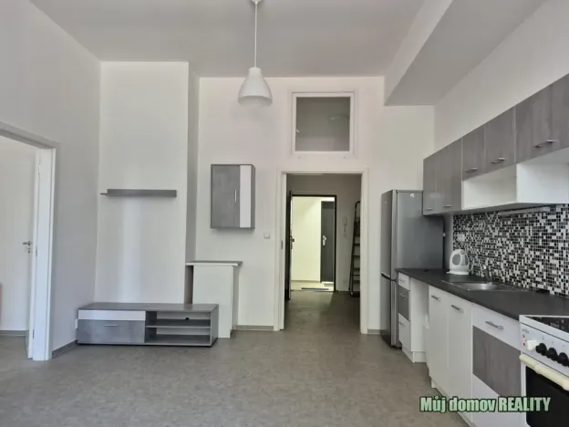 Pronájem bytu 2+kk, Praha - Kbely, Luštěnická, 48 m2