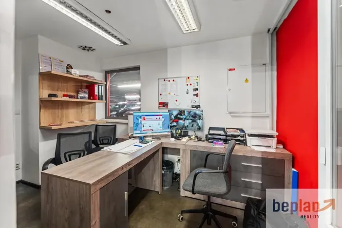 Prodej obchodního prostoru, Ústí nad Labem, Bílinská, 108 m2