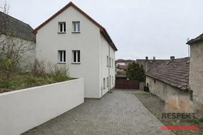 Pronájem bytu 1+kk, Kladno, Hradčanská, 32 m2