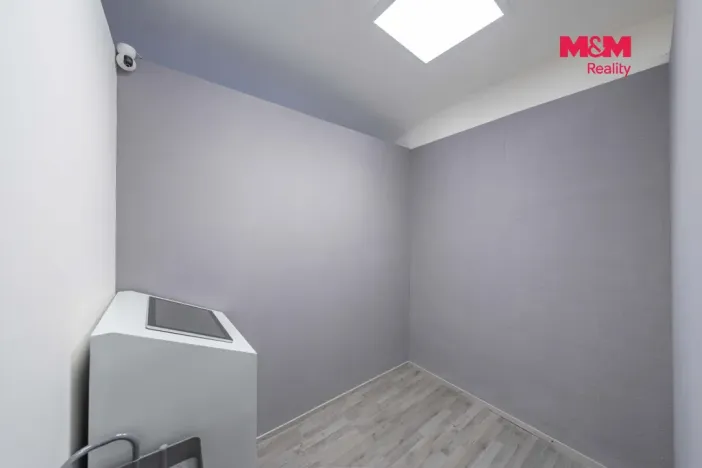 Pronájem obchodního prostoru, Kolín - Kolín III, Legerova, 61 m2