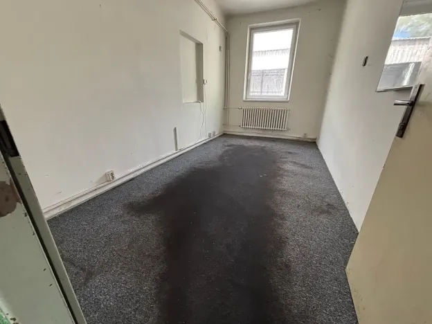 Pronájem komerční nemovitosti, Hradec Králové, Panelová, 170 m2