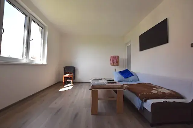 Prodej bytu 3+1, Chyšky, 74 m2
