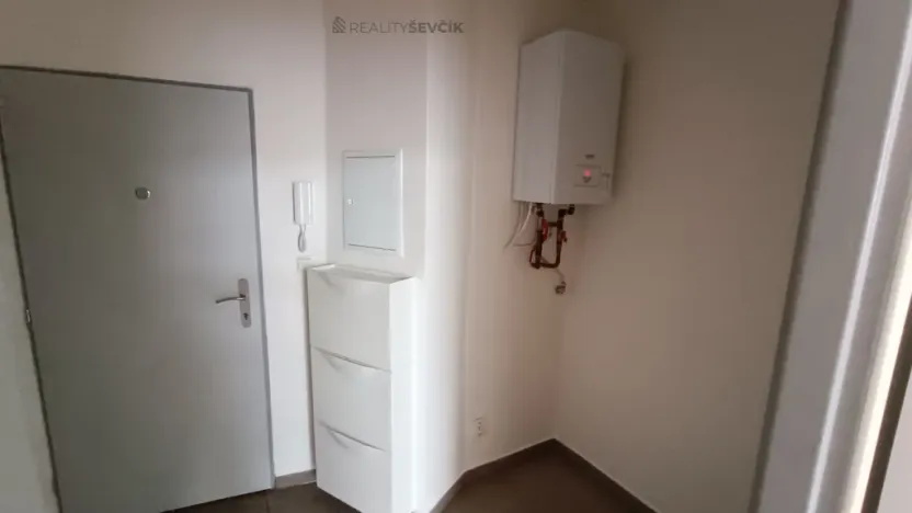 Pronájem bytu 2+kk, České Budějovice - České Budějovice 3, Pražská tř., 42 m2