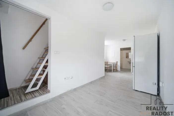 Pronájem bytu 2+1, Pardubice, Dašická, 54 m2