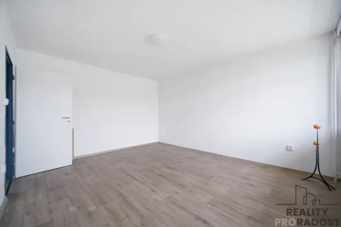 Pronájem bytu 1+kk, Pardubice, Palackého třída, 32 m2