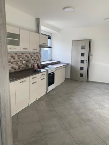 Pronájem bytu 1+1, Lužice, 31 m2