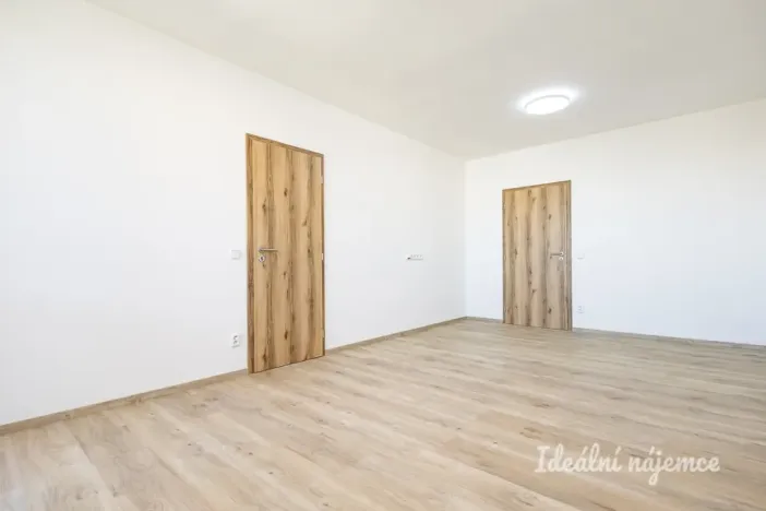 Pronájem bytu 4+1, Praha - Žižkov, Květinková, 74 m2