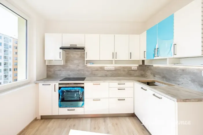 Pronájem bytu 4+1, Praha - Žižkov, Květinková, 74 m2