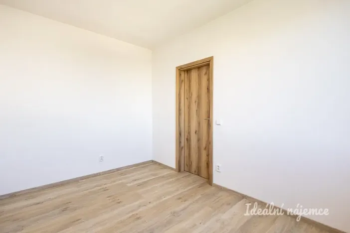 Pronájem bytu 4+1, Praha - Žižkov, Květinková, 74 m2