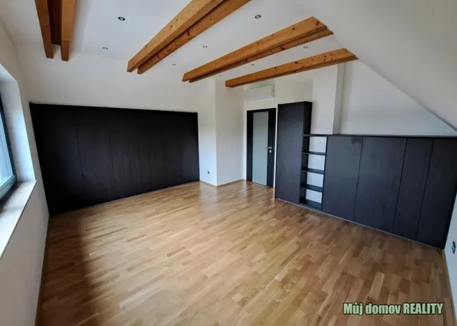 Pronájem rodinného domu, Praha - Nebušice, V uličkách, 166 m2