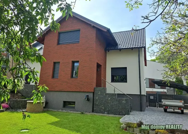 Pronájem rodinného domu, Praha - Nebušice, V uličkách, 166 m2