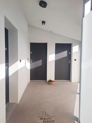 Pronájem bytu 1+kk, Brno, Kytnerova, 29 m2