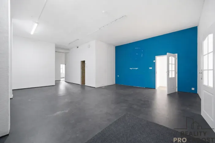 Pronájem obchodního prostoru, Havlíčkův Brod, Smetanovo náměstí, 317 m2