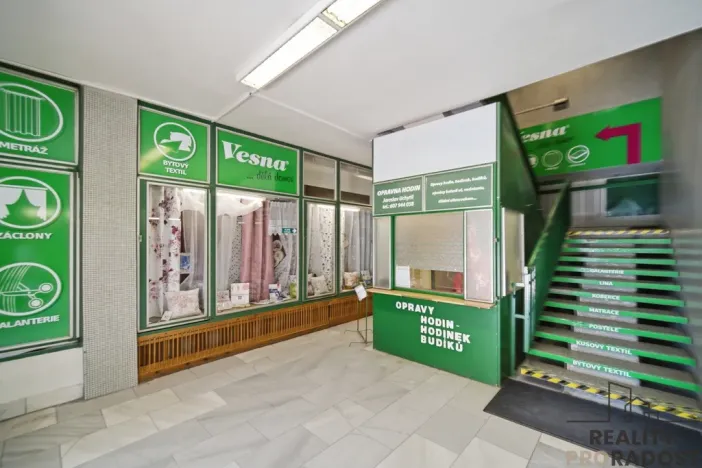 Pronájem obchodního prostoru, Havlíčkův Brod, Smetanovo náměstí, 317 m2