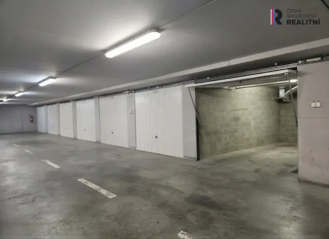 Pronájem garáže, Praha - Stodůlky, Bašteckého, 18 m2
