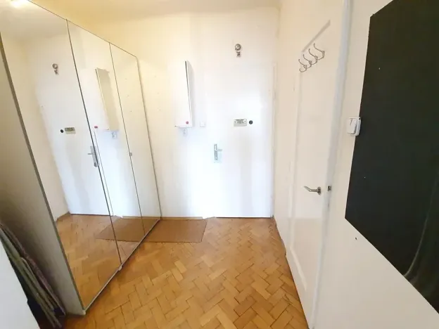 Pronájem bytu 1+1, Praha - Holešovice, Bubenská, 34 m2
