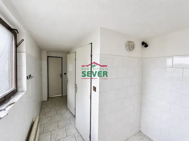 Prodej komerční nemovitosti, Hora Svaté Kateřiny, nám. Pionýrů, 800 m2