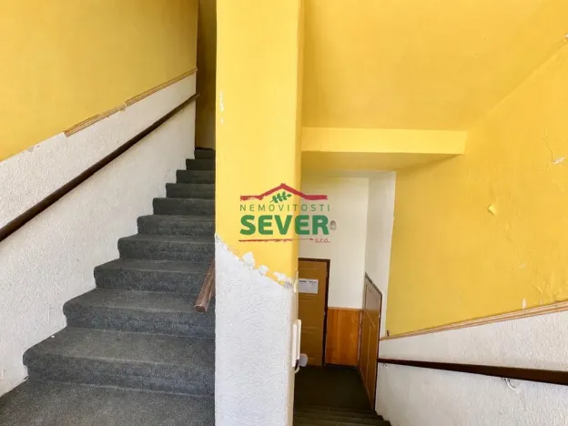 Prodej komerční nemovitosti, Hora Svaté Kateřiny, nám. Pionýrů, 800 m2