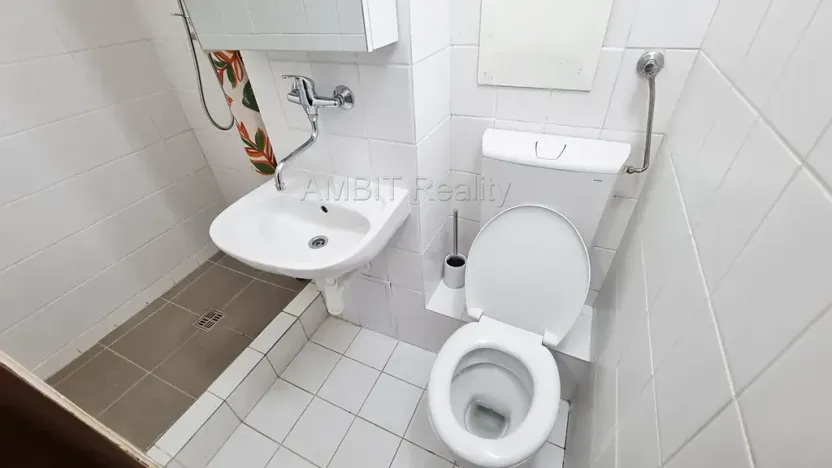 Pronájem bytu 1+kk, Praha - Hloubětín, Šestajovická, 30 m2
