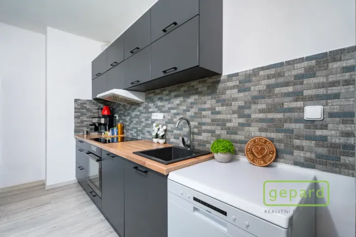 Prodej bytu 2+kk, Mníšek pod Brdy, Jana Šťastného, 53 m2