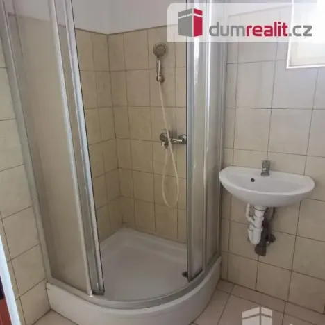 Pronájem bytu 2+1, Děčín - Děčín VII-Chrochvice, Vilsnická, 70 m2