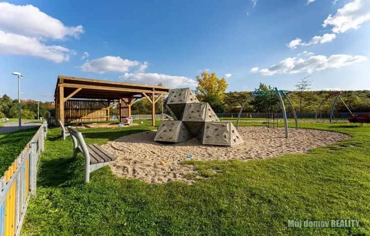 Pronájem bytu 1+kk, Praha - Hostavice, U Hostavického potoka, 32 m2