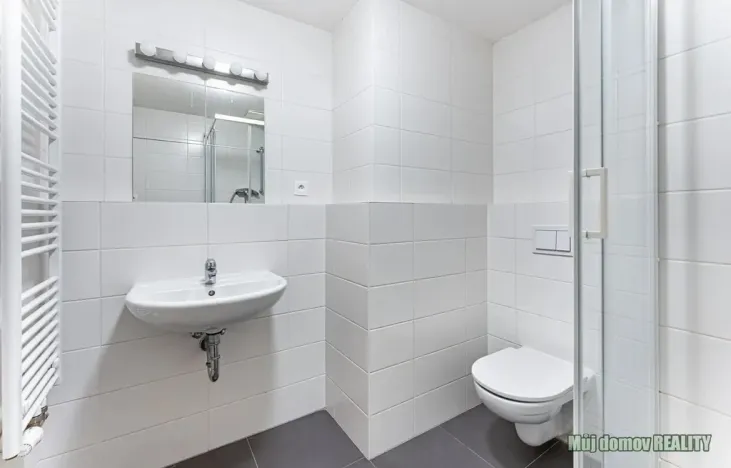 Pronájem bytu 1+kk, Praha - Hostavice, U Hostavického potoka, 32 m2