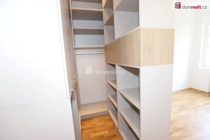 Pronájem bytu 2+kk, Praha - Podolí, Vodárenská, 57 m2