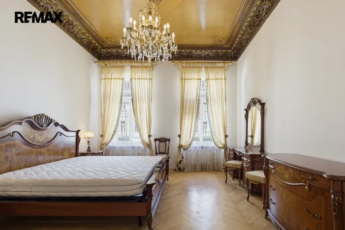 Prodej bytu 3+1, Karlovy Vary, Vřídelní, 104 m2