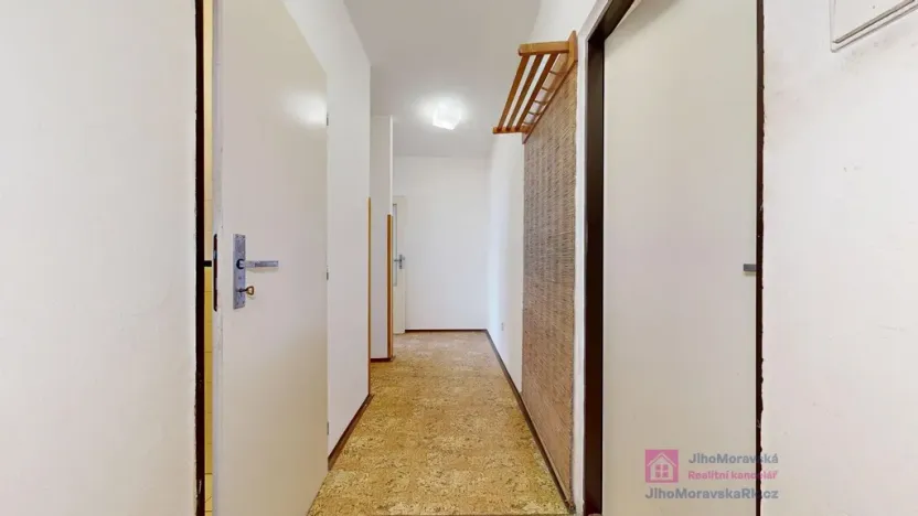 Prodej bytu 1+kk, Břeclav - Poštorná, Nádražní, 32 m2