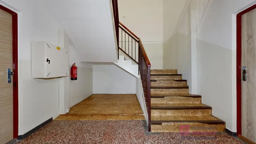 Prodej bytu 1+kk, Břeclav - Poštorná, Nádražní, 32 m2