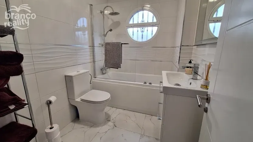 Prodej rodinného domu, Guardamar del Segura, Alicante, Španělsko, 92 m2