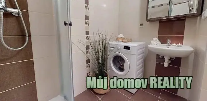 Pronájem bytu 2+kk, Praha - Karlín, Prvního pluku, 45 m2