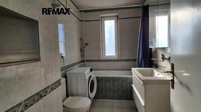Pronájem bytu 2+kk, Praha - Žižkov, V kapslovně, 58 m2
