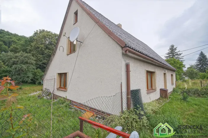 Prodej rodinného domu, Vápenná, 140 m2