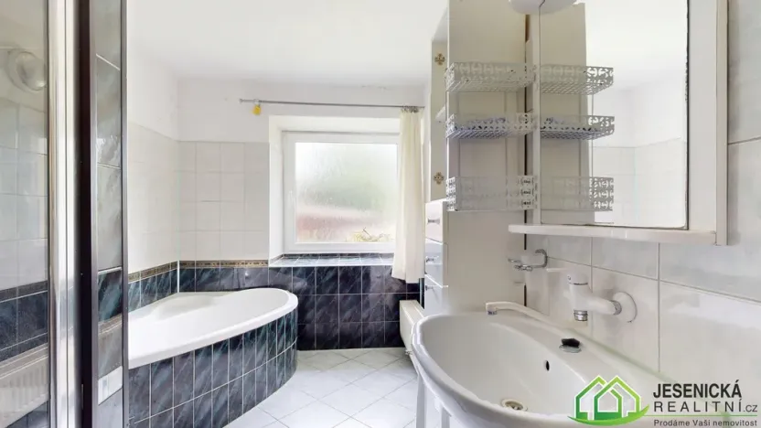 Prodej rodinného domu, Vápenná, 140 m2