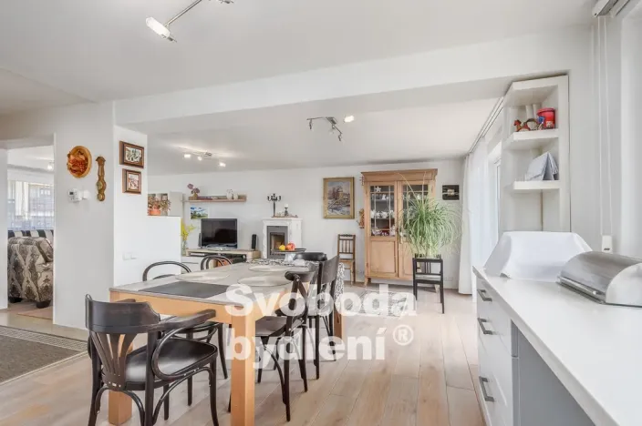 Prodej rodinného domu, Praha - Kolovraty, 222 m2