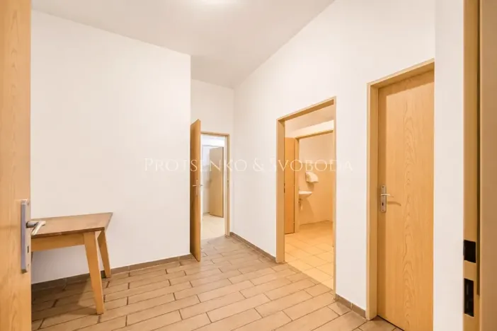 Prodej restaurace, Dobšice, Lahoferova, 218 m2