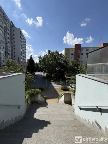 Pronájem garáže, Praha - Vokovice, Irská, 18 m2