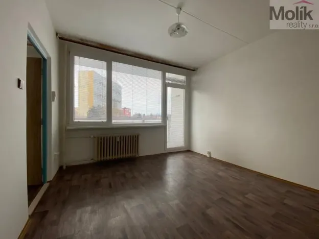 Pronájem bytu 1+1, Chomutov, Kundratická, 38 m2
