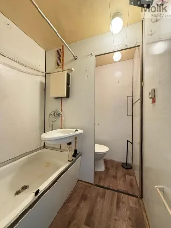 Pronájem bytu 1+1, Chomutov, Kundratická, 38 m2