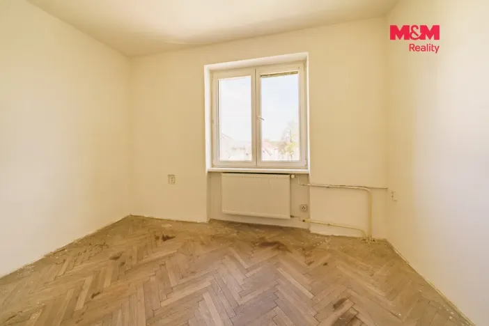 Prodej bytu 2+1, Plesná, 5. května, 50 m2