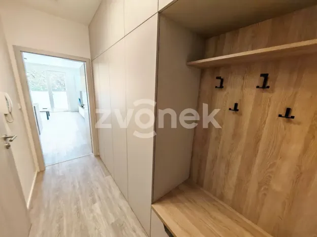 Pronájem bytu 1+kk, Zlín, Nad Stráněmi, 37 m2