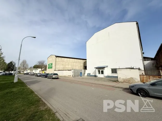 Pronájem skladu, Brno - Komárov, Komárovské nábřeží, 397 m2