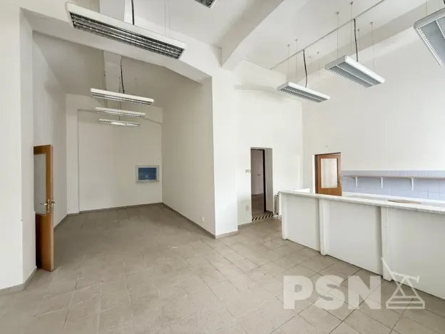 Pronájem skladu, Brno - Komárov, Komárovské nábřeží, 678 m2