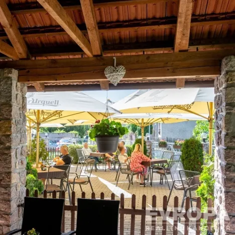 Prodej komerční nemovitosti, Srbsko, K Přívozu, 458 m2