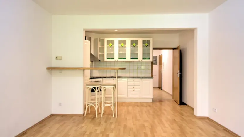 Pronájem bytu 1+kk, Chýně, Na Kališti, 36 m2